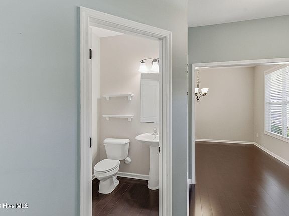 5th image of 630 Heartwood Drive