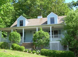102 Tarragon Pl, Flat Rock, NC 28731