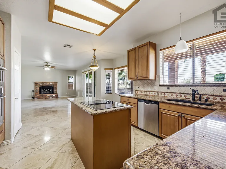 6288 W Rose Garden Ln — Photo 19
