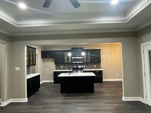 4th image of 5215 McAnelly Dr