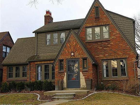 2nd image of 2313 Woodland Ave