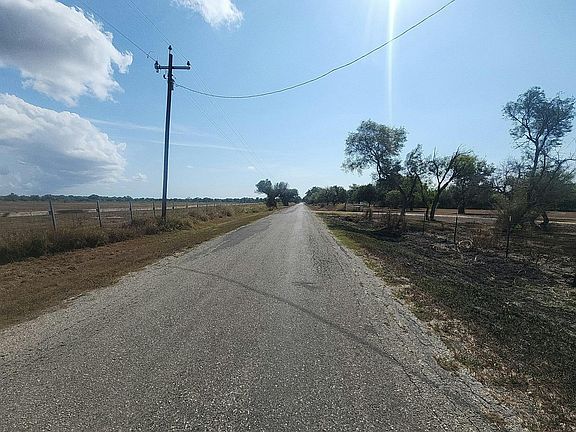 5th image of 10220 Baker Rd