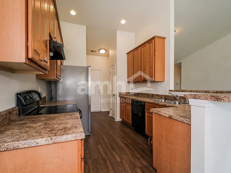 1408 Parkland Way — Photo 5