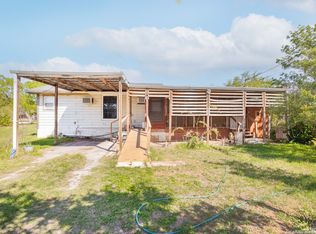 418 N Cedar, Pearsall, TX 78061