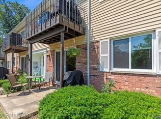 5291 Highland Rd UNIT 104, Waterford, MI 48327