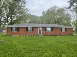 1660 Woodlawn Dr, Troy, OH 45373