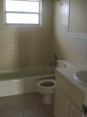 4th image of 1430 Wingfield St #1&2