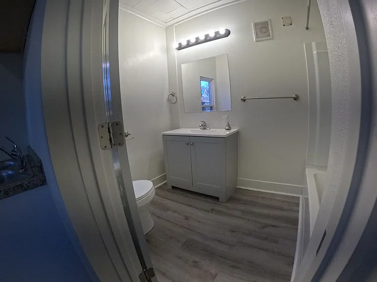 2223 Douglas St — Photo 9