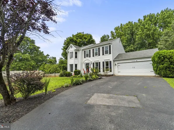 14020 Heatherstone Dr, Bowie, MD 20720