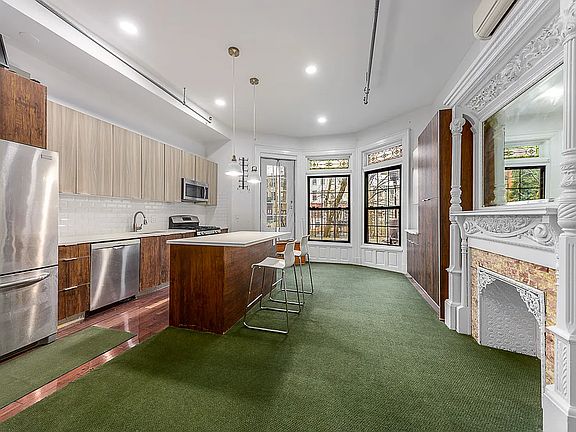 5th image of 852 Park Pl #2