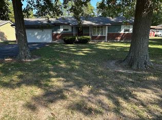 7863 Idyle Wild Rd, Du Quoin, IL 62832