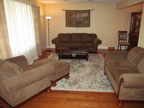 4th image of 6304 Beverly Dr