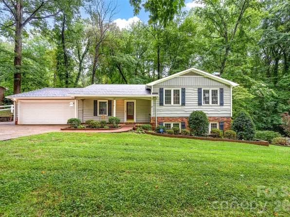 2602 Shearer Dr, Statesville, NC 28625