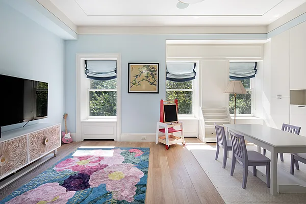 Sold by Douglas Elliman | media 13