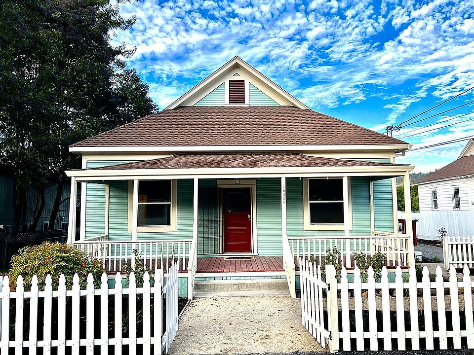 1st image of 16338 1st St