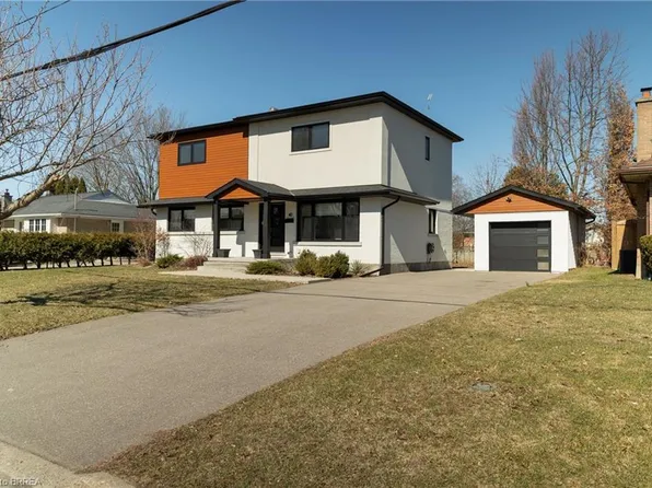 40 Varadi Ave, Brantford, ON N3R 3N3