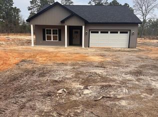 121 Merle Rd, Pinebluff, NC 28373