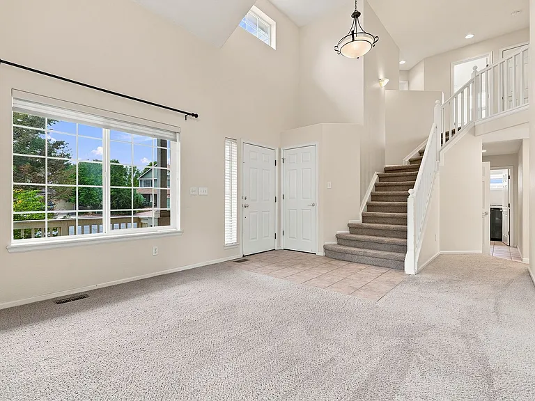 130 Rock Bridge Ct — Photo 3
