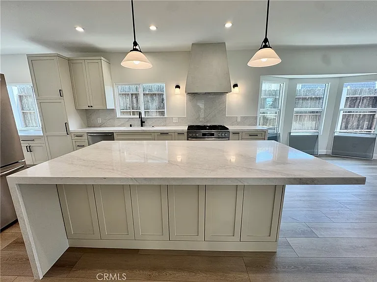108 S Guadalupe Ave — Photo 20