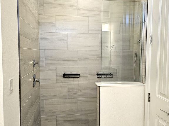 5th image of 34 Whittington Dr