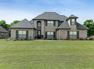 36 Hale Farm Rd, Humboldt, TN 38343