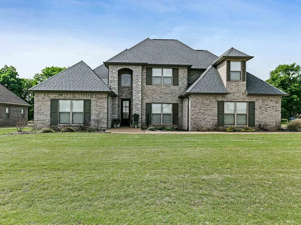 36 Hale Farm Rd, Humboldt, TN 38343