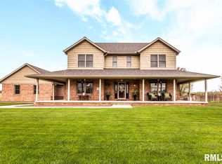 13822 N Hunter Dr, Chillicothe, IL 61523