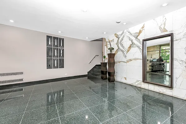 Sold by MJR Real Estate | media 37