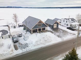 28 Church Rd, Botwood, NL A0H1Y0