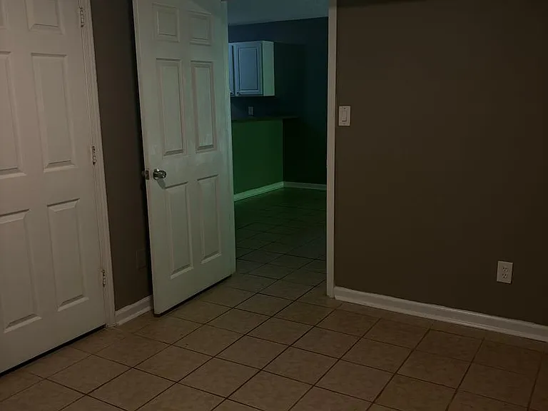3840 Lassiter Mountain Apartments — Photo 3