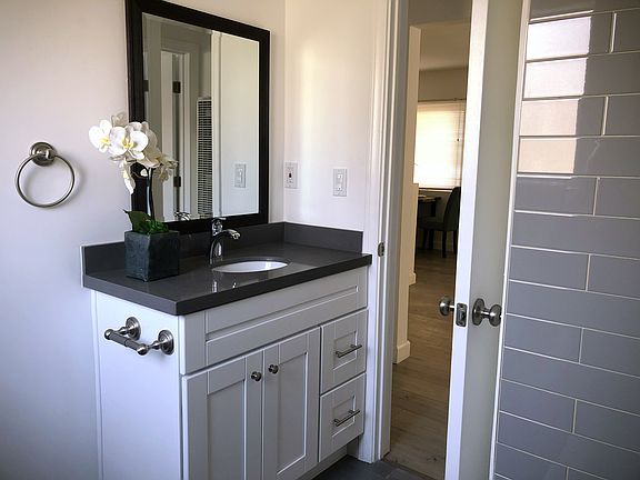 5th image of 49 W Del Amo Blvd APT 9