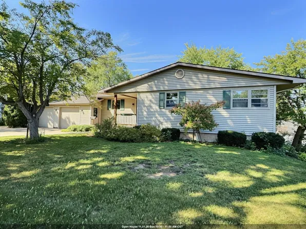 1005 S Webster Ave, Omro, WI 54963