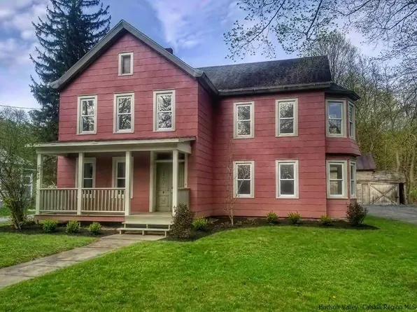 792 Springtown Rd, Tillson, NY 12486