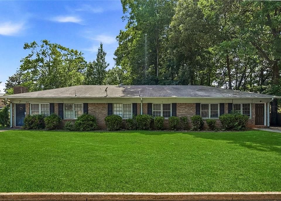 1st image of 2124 Golfview Dr SE