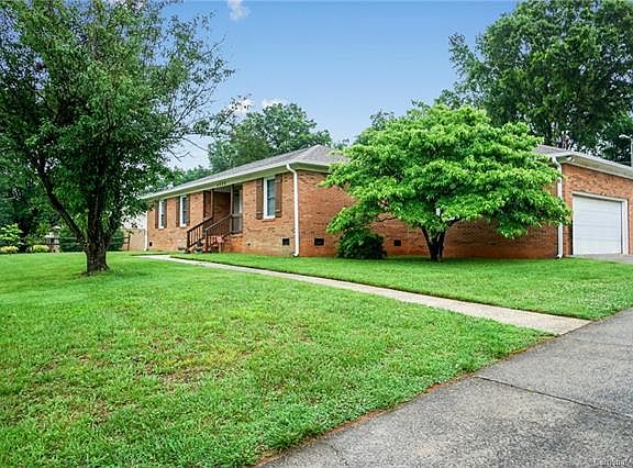 2nd image of 4825 Craigwood Dr