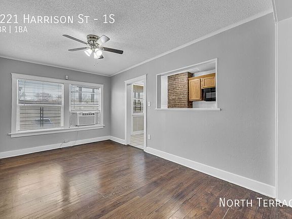 5th image of 4221 Harrison St APT 1S