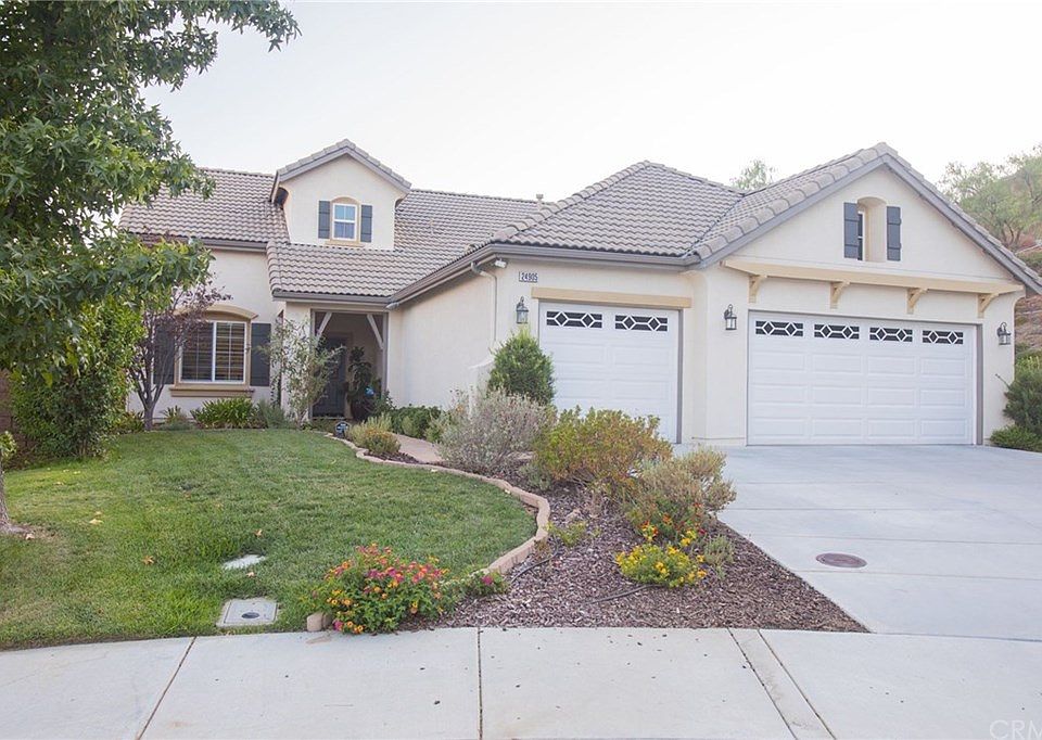 1st image of 24905 Blue Oak Cir