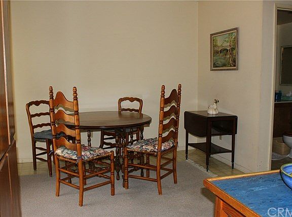 5th image of 144 N Tamarisk St