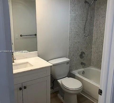 3rd image of 381 W Park Dr APT 106-16
