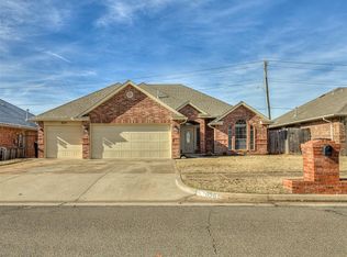 625 Allison Ln, Moore, OK 73160