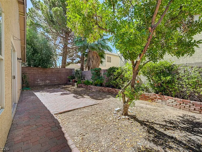 9544 Chanticleer Ct — Photo 17