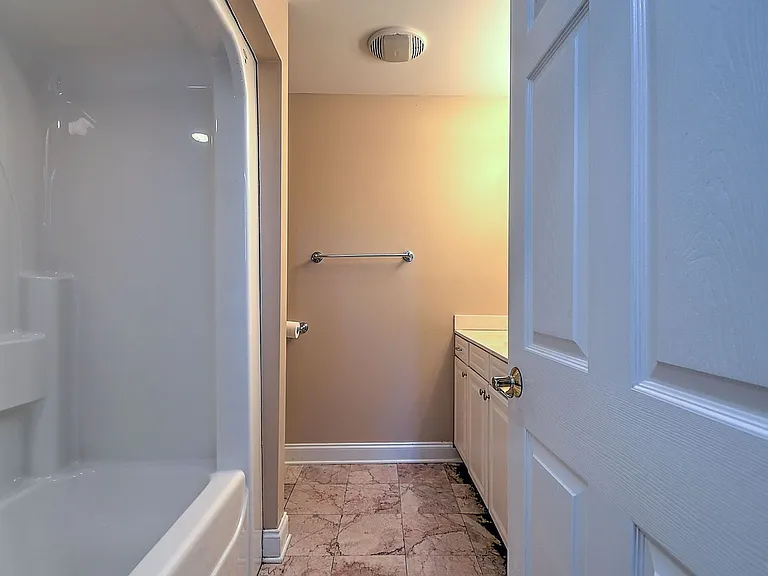 168 Old Mill Ct — Photo 31