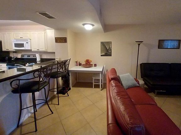 5th image of 104 Parade Dr #19