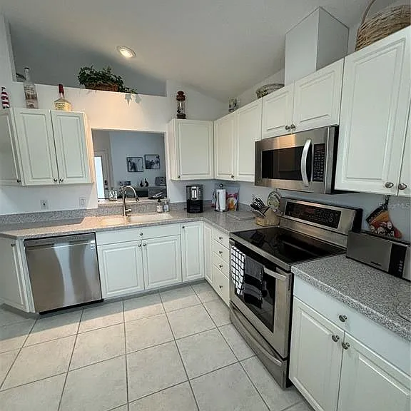 1332 Capri Isles Blvd — Photo 11