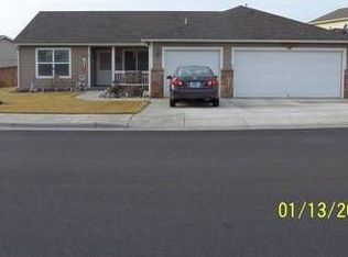 2219 NW Eucalyptus Dr, Hermiston, OR 97838