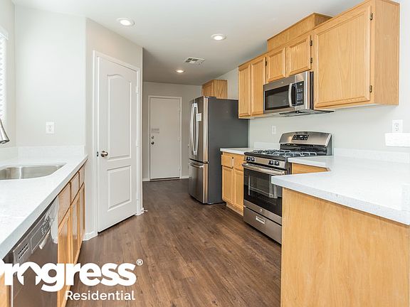 5th image of 3156 Spring City Ave