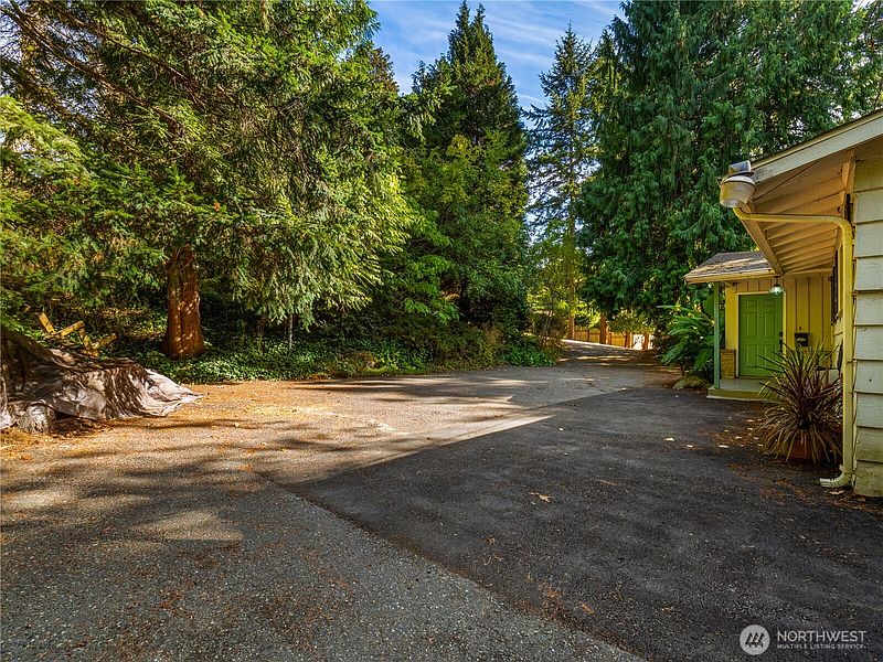 4th image of 31233 22nd Avenue SW