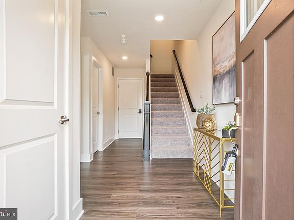 2nd image of 8070 Potter Pl