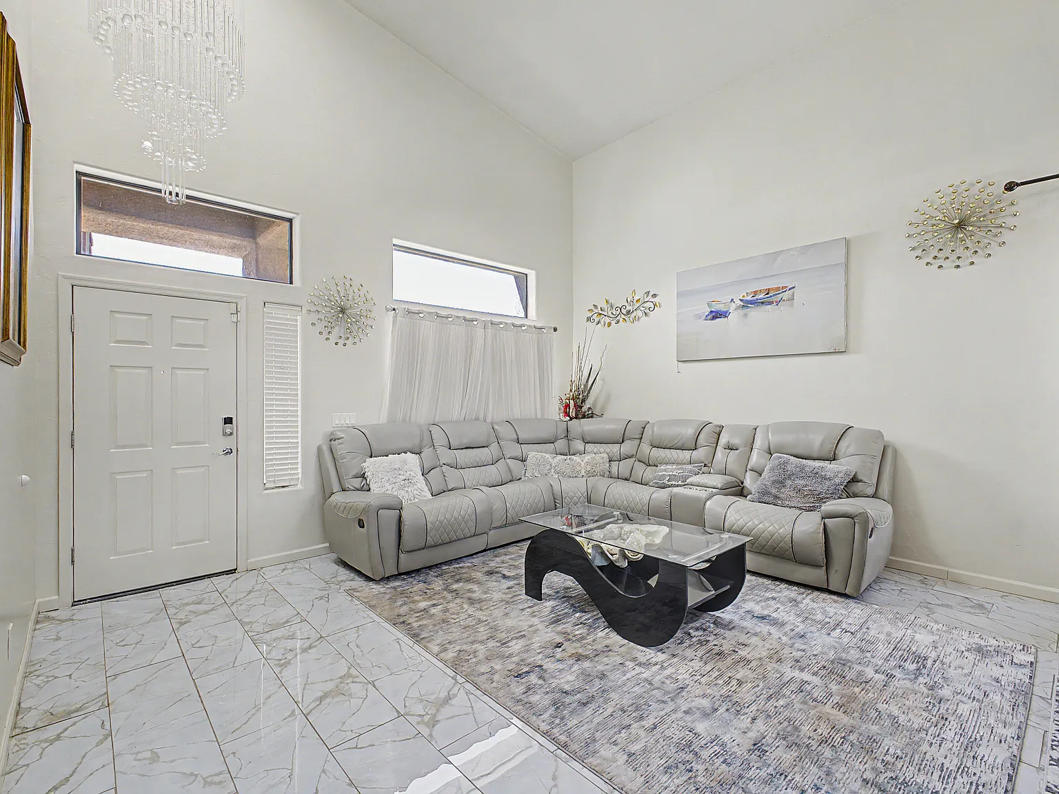 5 bed, 2840 sqft, $2,600 — Photo 4