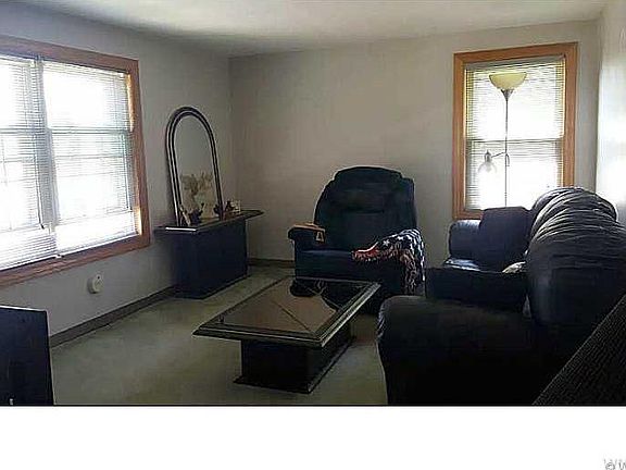 3rd image of 40 Southcrest Ave